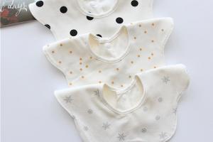Baby bib material selection